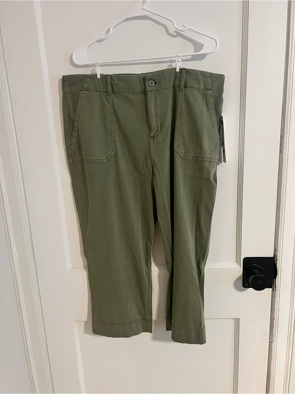 32 Degrees Olive Cropped Ankle Pants with Patch Pockets